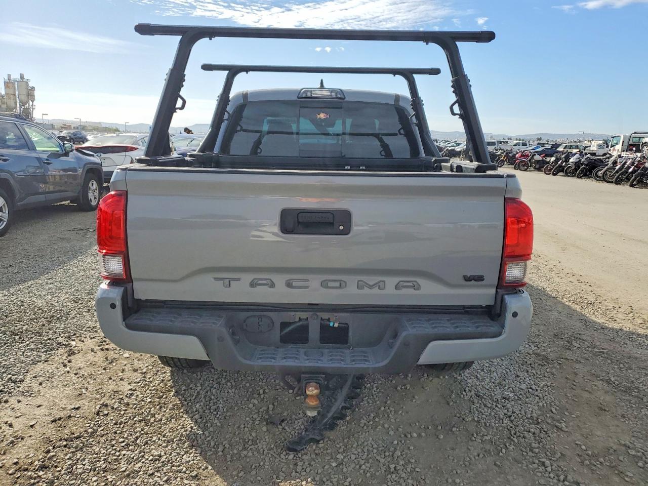 2019 Toyota Tacoma Double Cab - Image 6