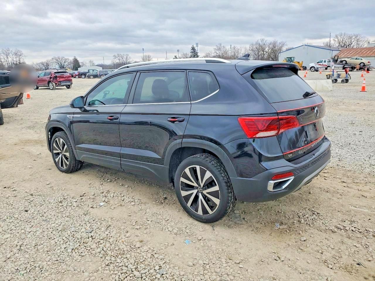 2022 Volkswagen Taos Se - Фото 2