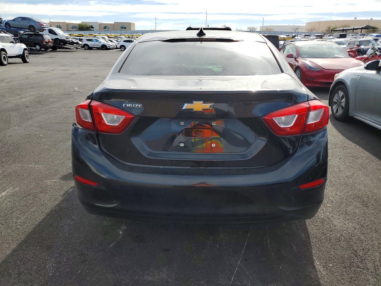 2017 Chevrolet Cruze Ls - Image 6