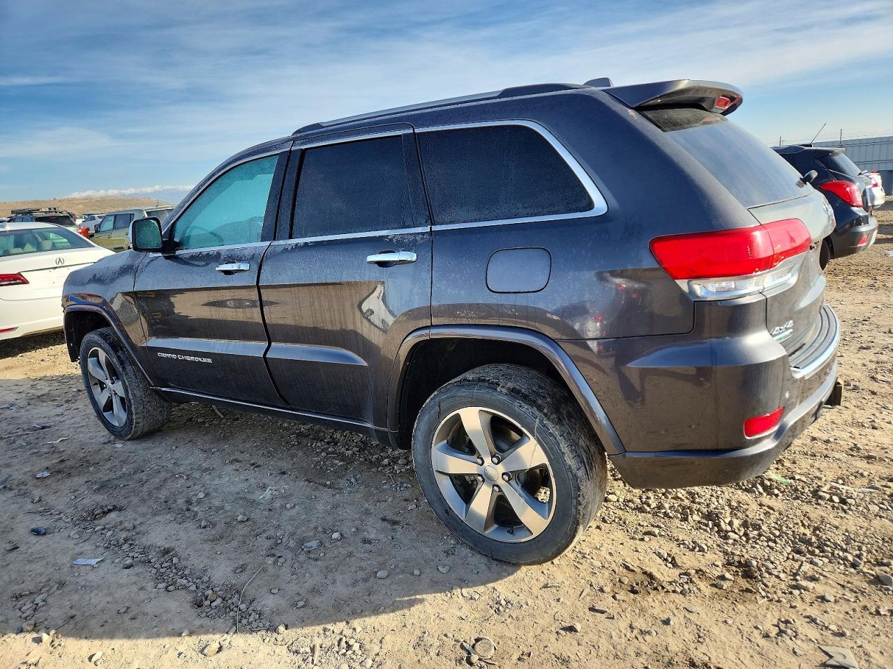 2015 Jeep Grand Cherokee Overland - Image 2