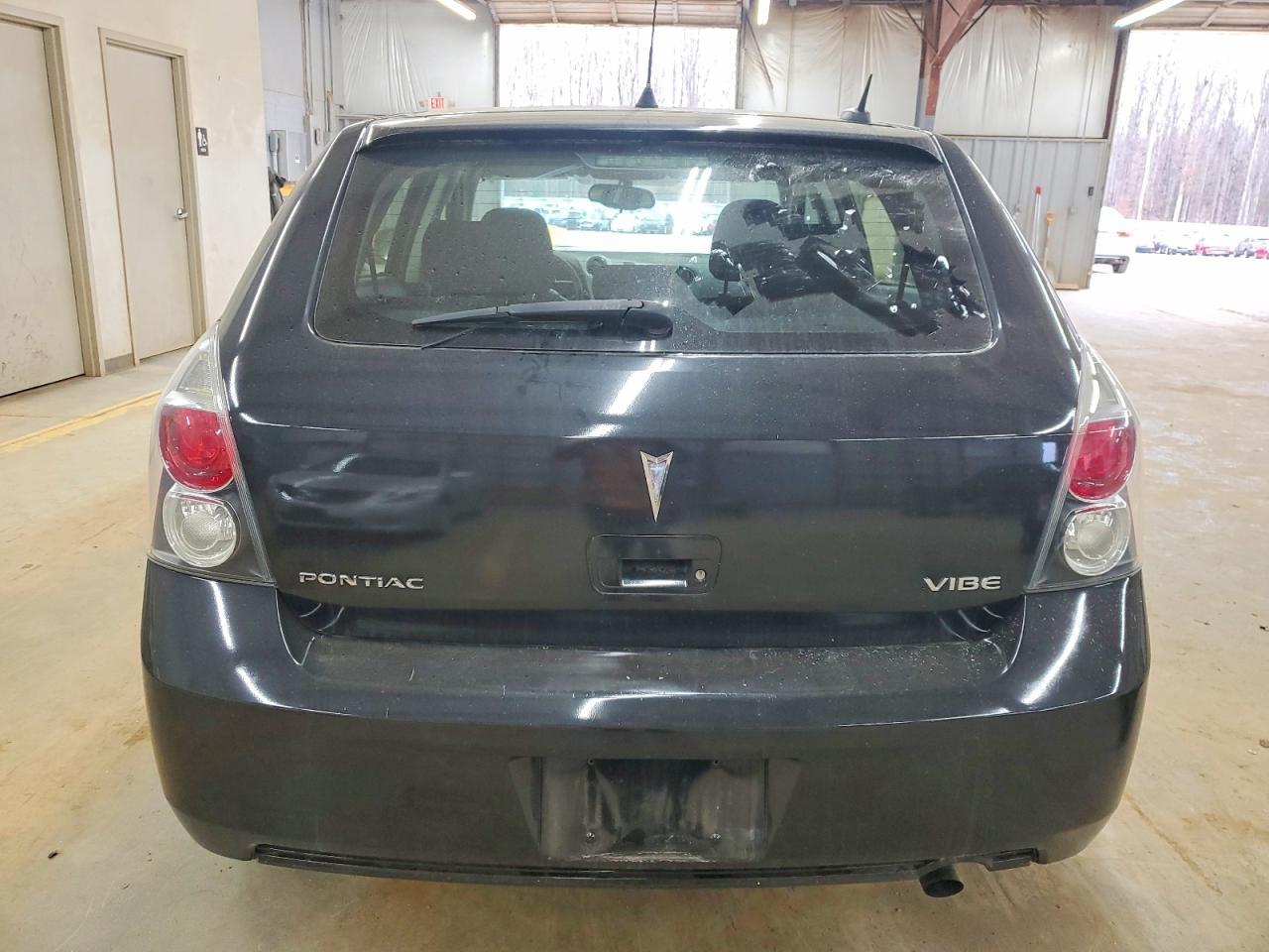2009 Pontiac Vibe - Image 6