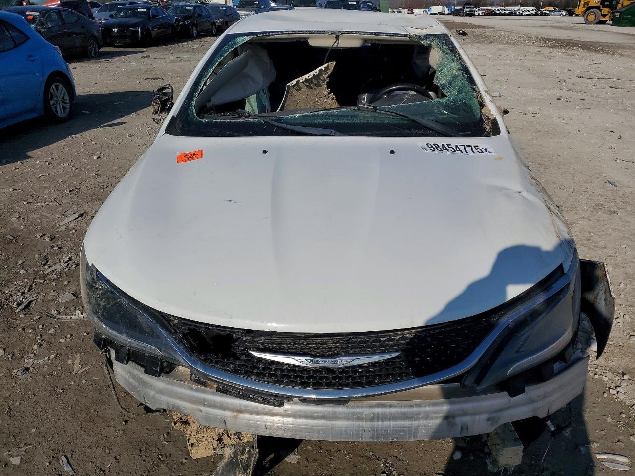 2016 Chrysler 200 Limited - Image 5