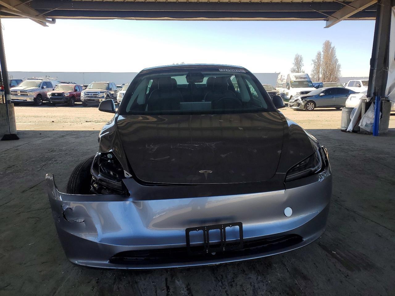 2025 Tesla Model 3 - Image 5