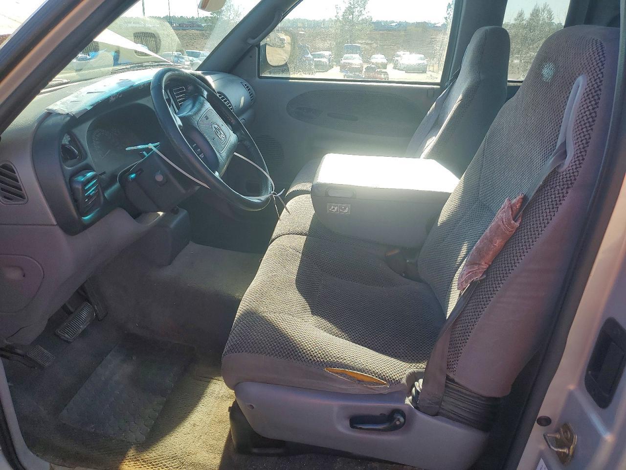 2001 Dodge Ram 1500 - Image 7