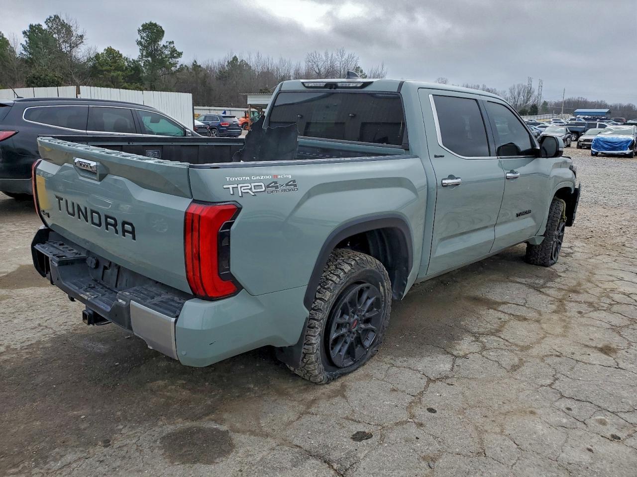 2023 Toyota Tundra Crewmax Limited - Фото 3