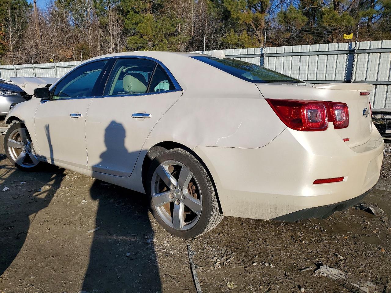 2014 Chevrolet Malibu Ltz - Image 2