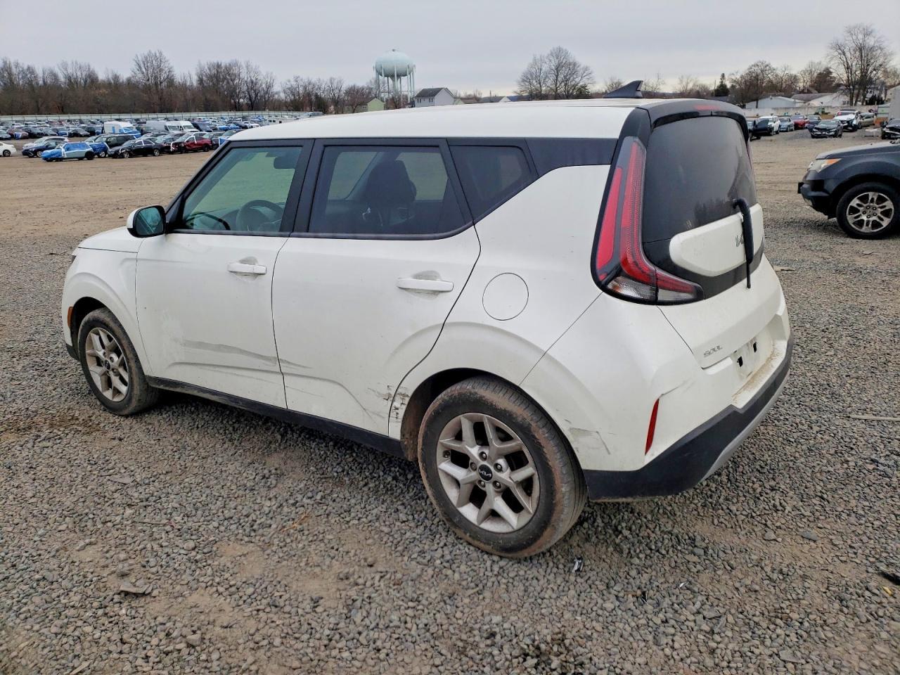 2023 Kia Soul Lx - Image 2