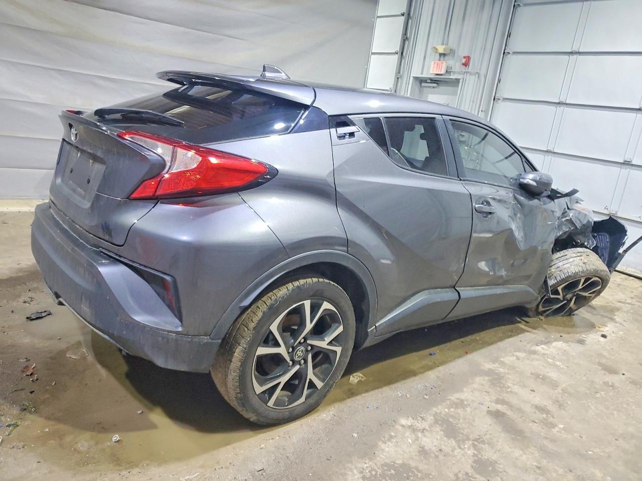 2021 Toyota C-Hr Xle - Фото 3