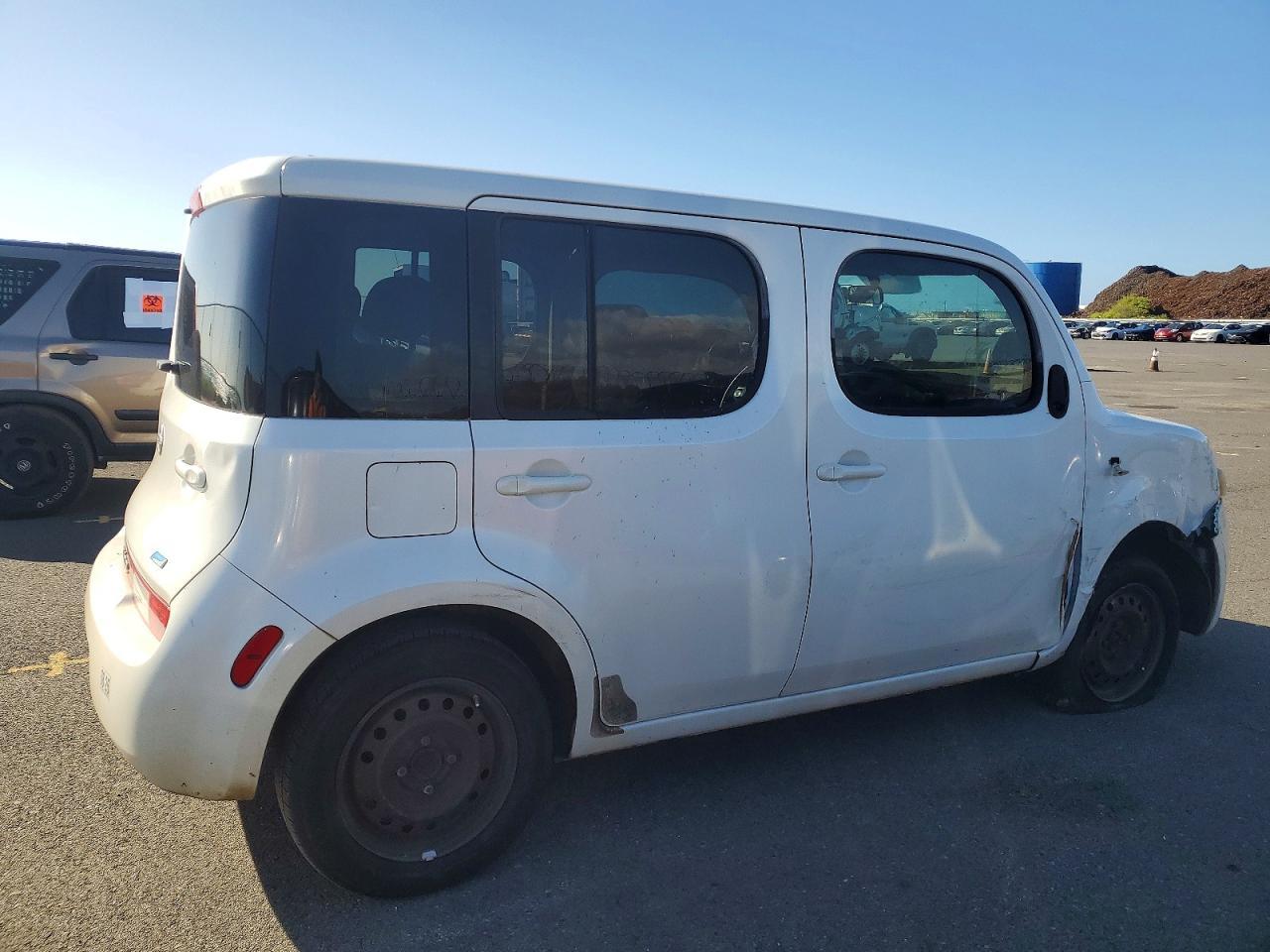 2014 Nissan Cube S - Фото 3