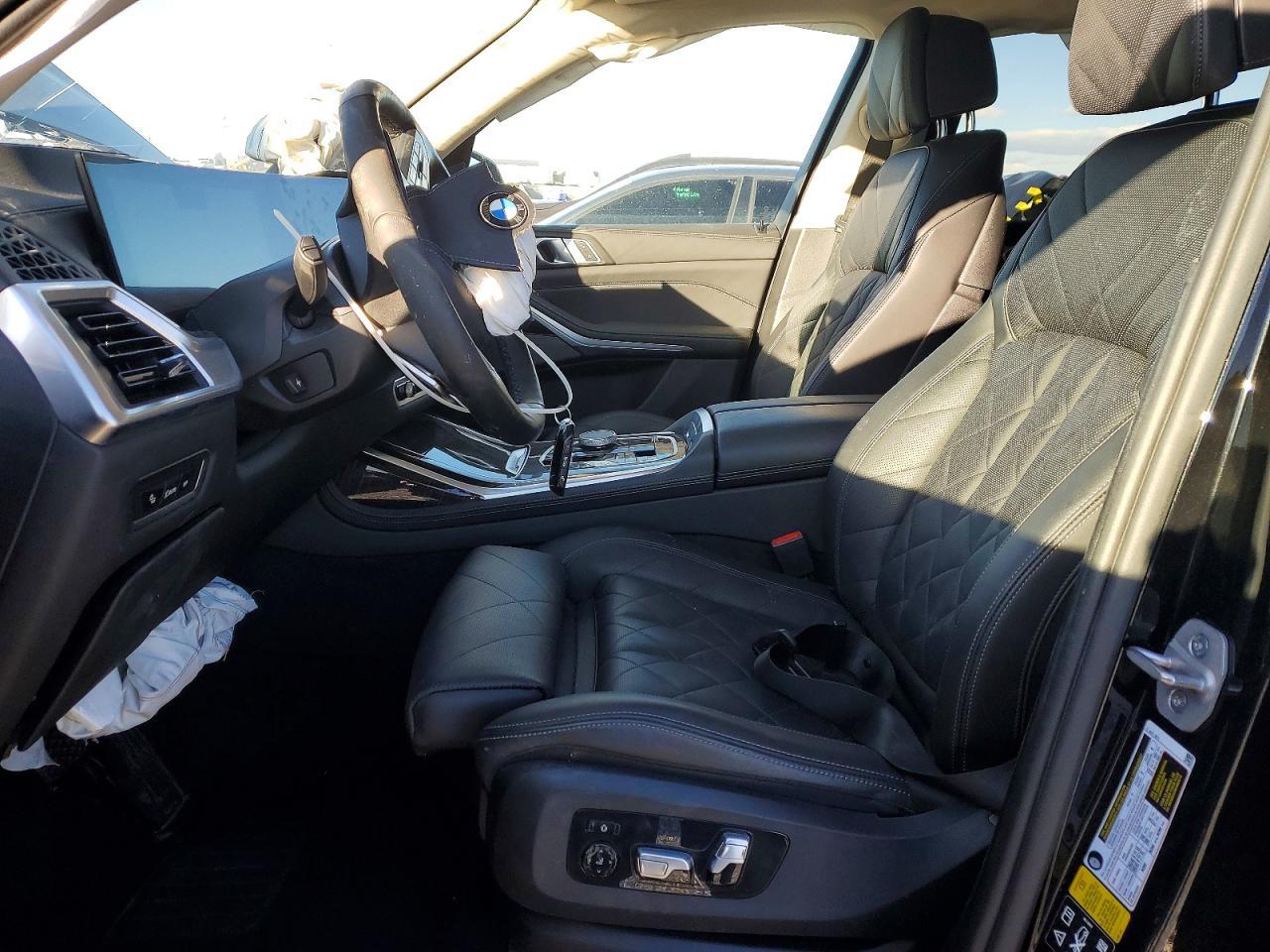 2024 BMW X7 xDrive40I - Image 7
