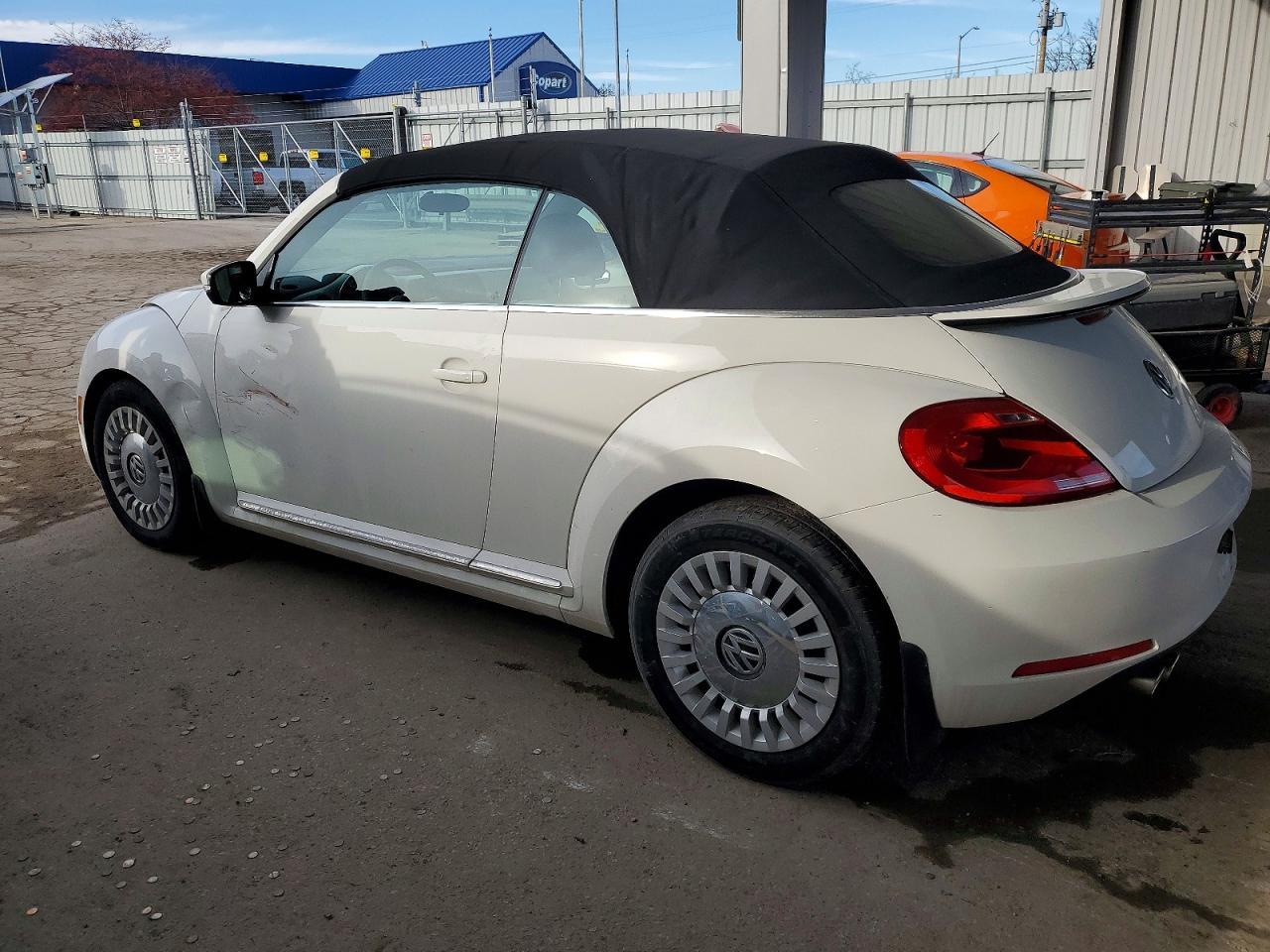 2013 Volkswagen Beetle - Image 2