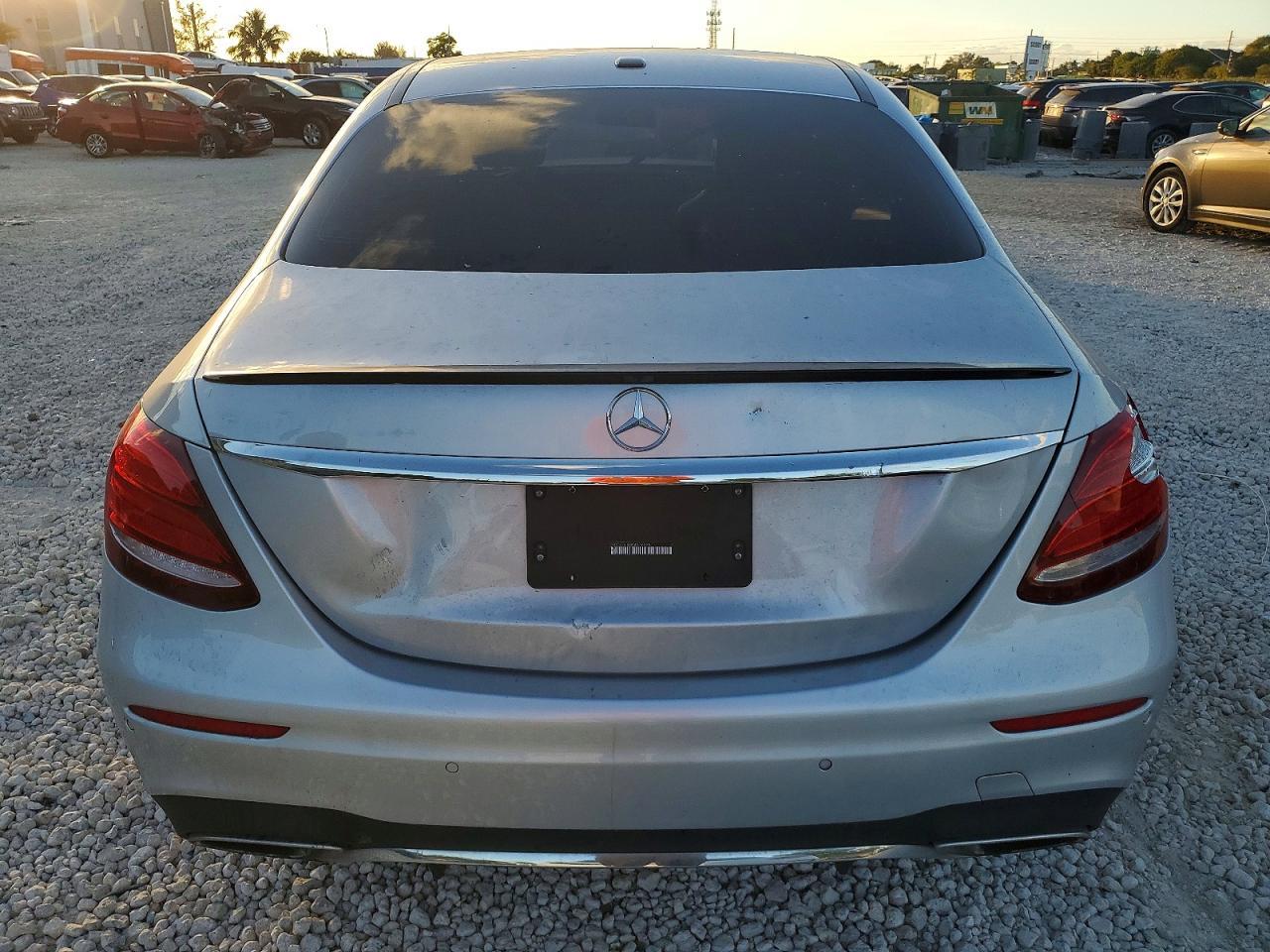 2019 Mercedes-Benz E 300 - Image 6