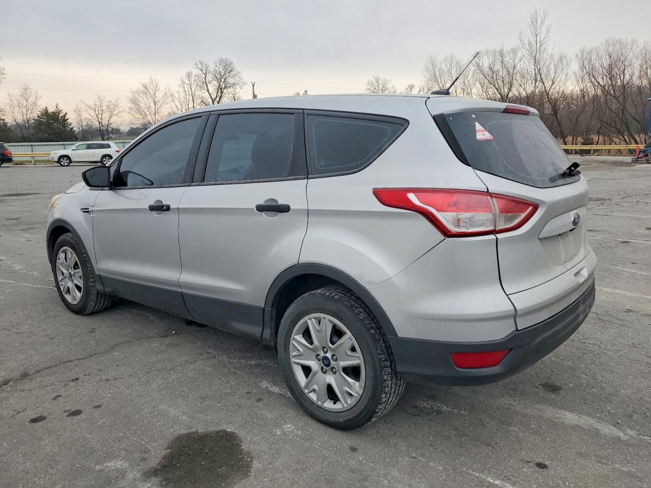 2016 Ford Escape S - Фото 2