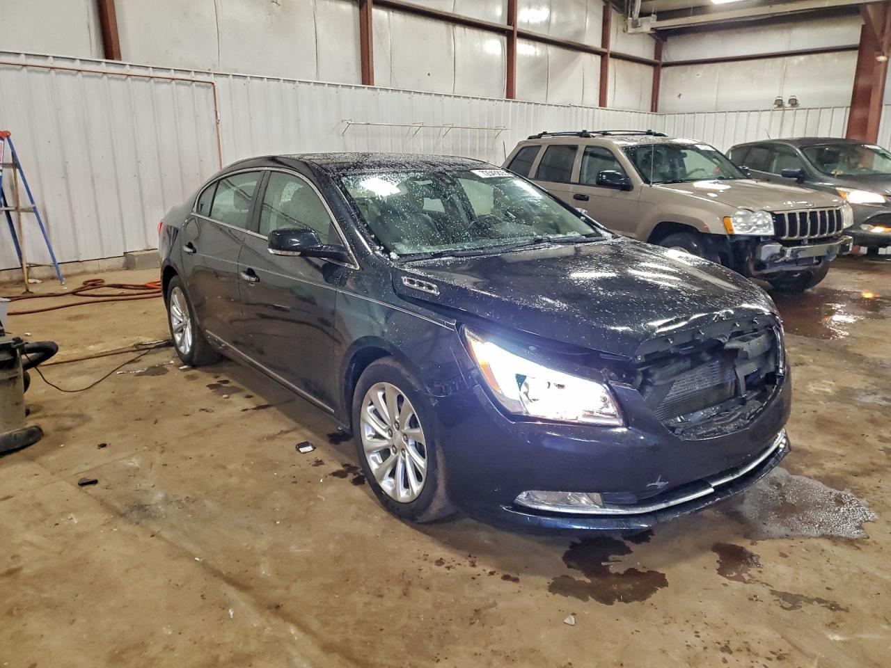 2014 Buick Lacrosse - Image 4