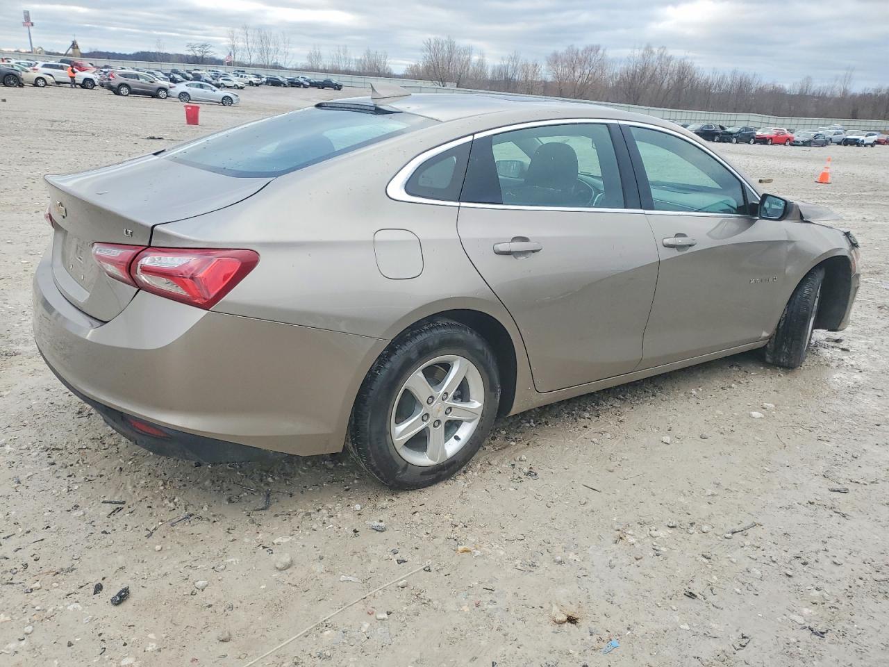 2022 Chevrolet Malibu Lt - Фото 3