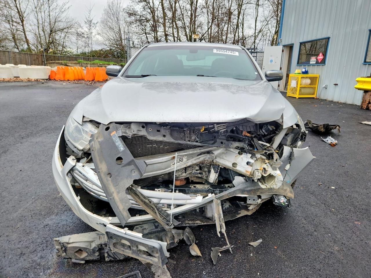 2015 Ford Taurus Limited - Image 5