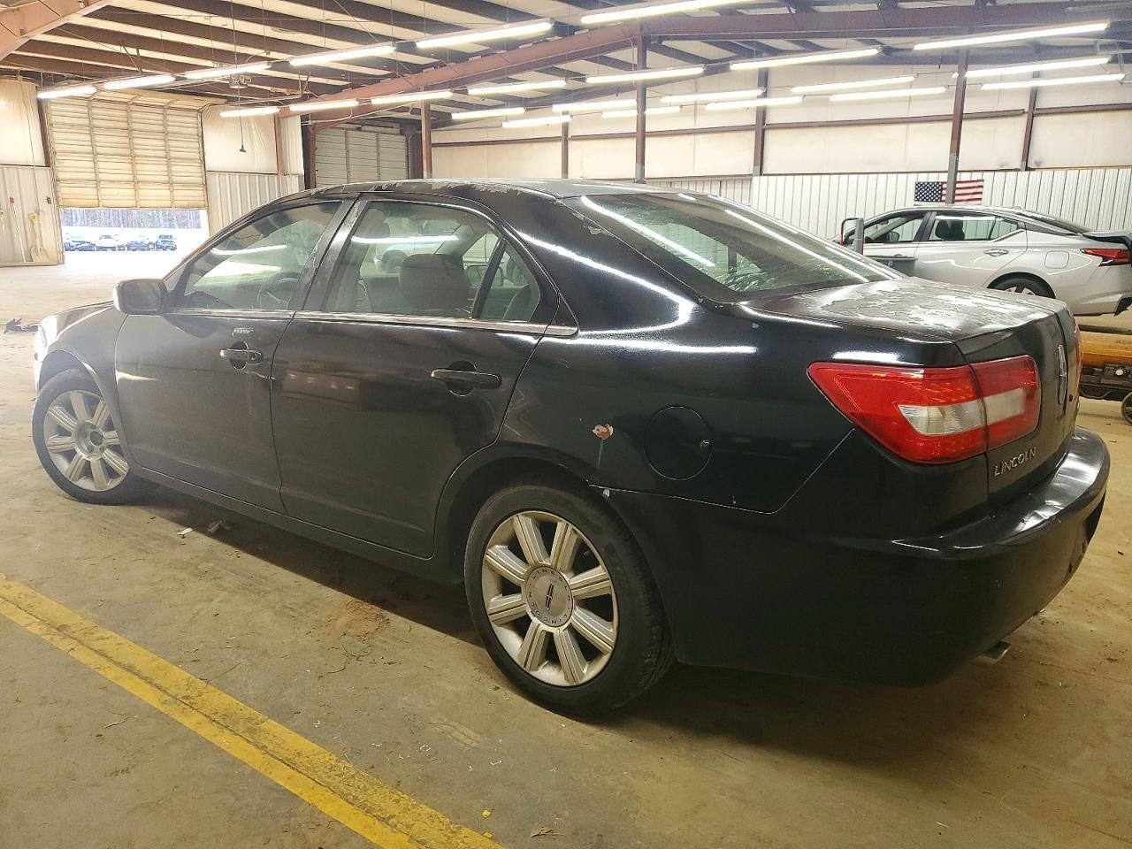 2007 Lincoln Townhouse Mkz - Image 2