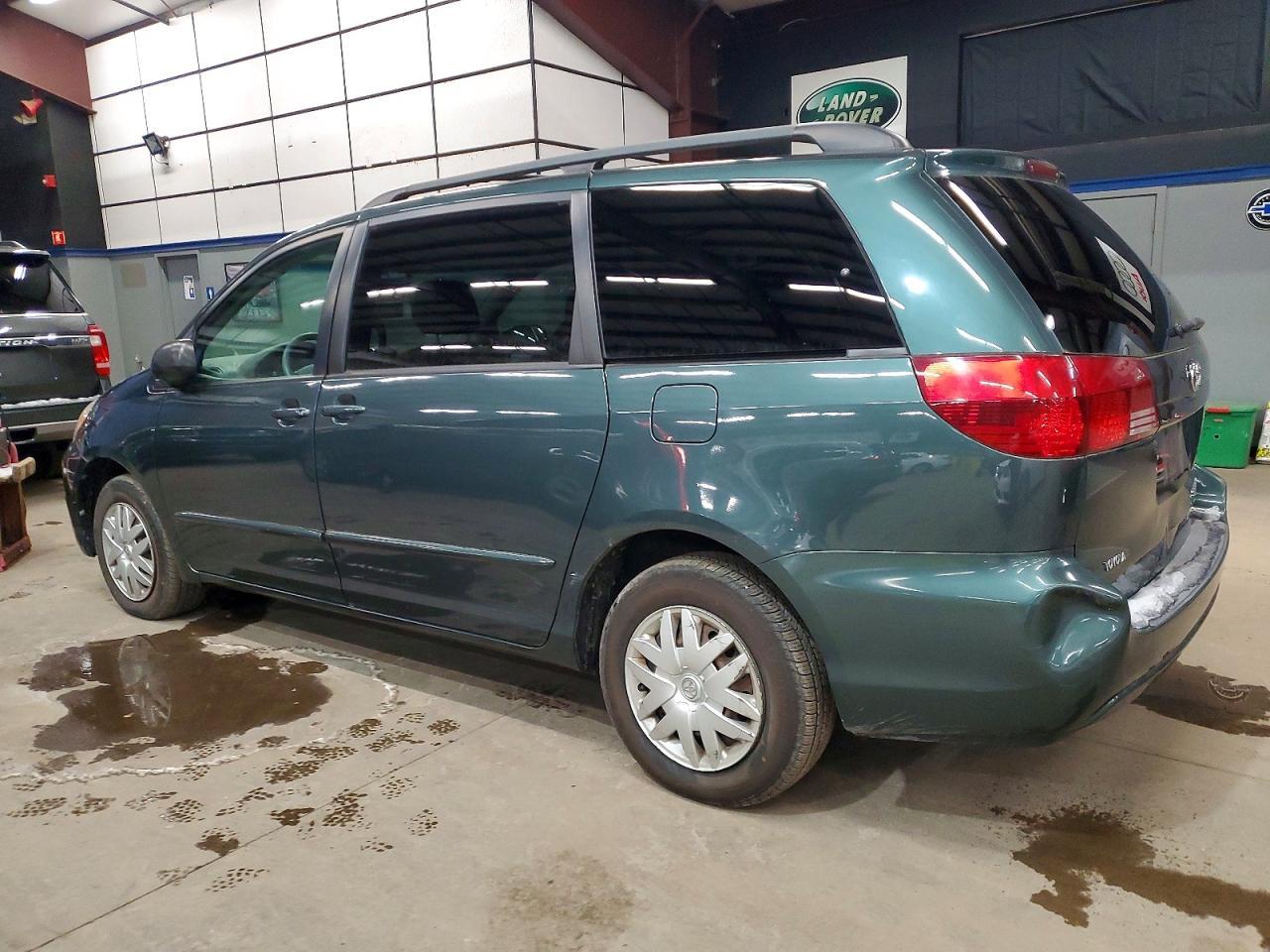 2005 Toyota Sienna Ce - Фото 2