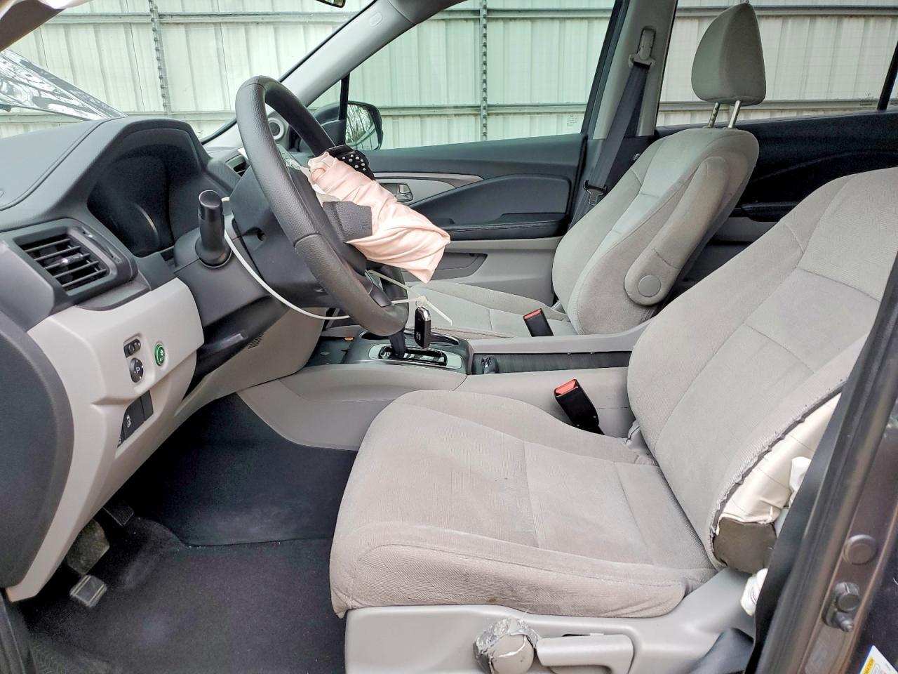 2020 Honda Pilot Lx - Image 7