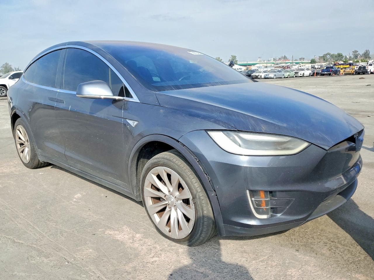 2016 Tesla Model X - Image 4