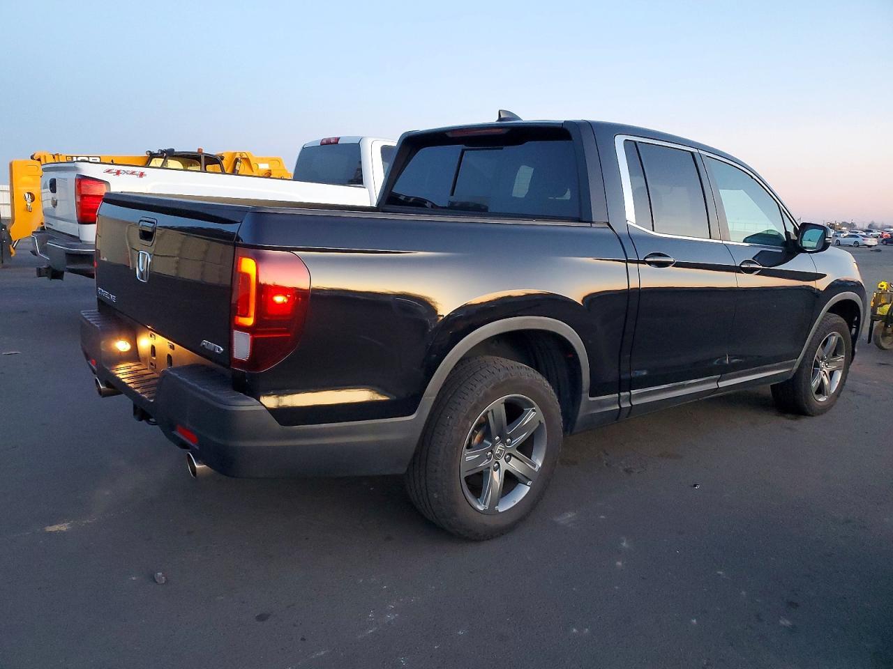 2023 Honda Ridgeline Rtl - Image 3