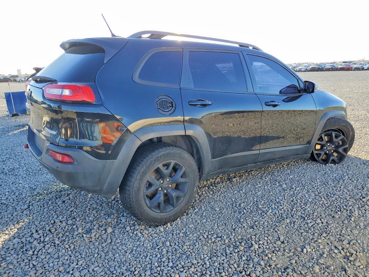 2015 Jeep Cherokee Trailhawk - Image 3