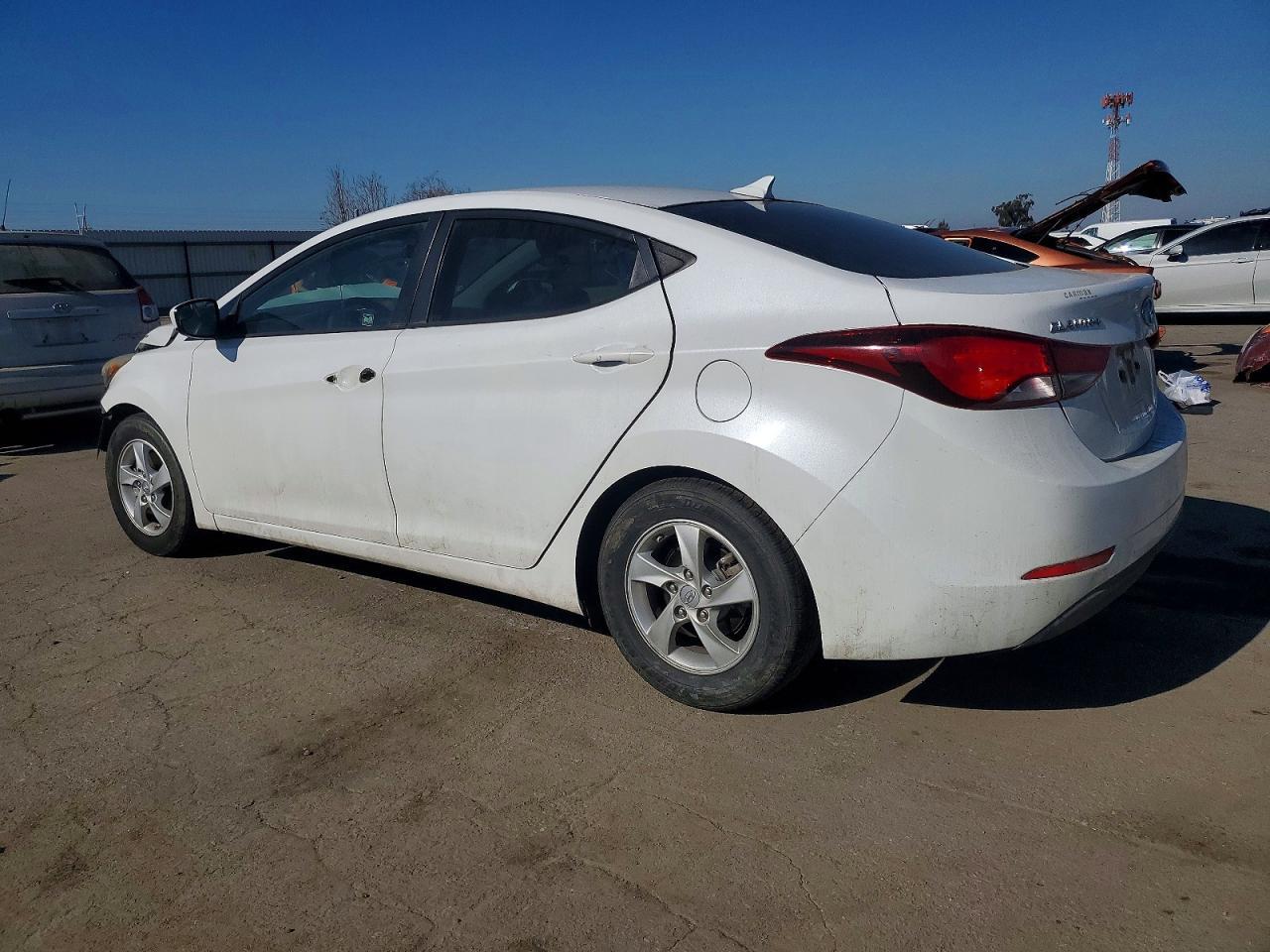 2015 Hyundai Elantra Se - Image 2