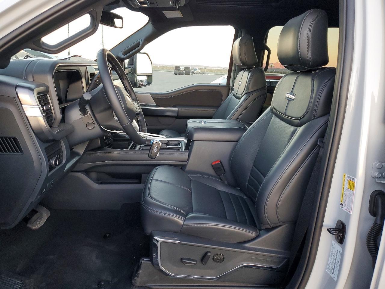 2026 Ford F350 Super Duty - Фото 7