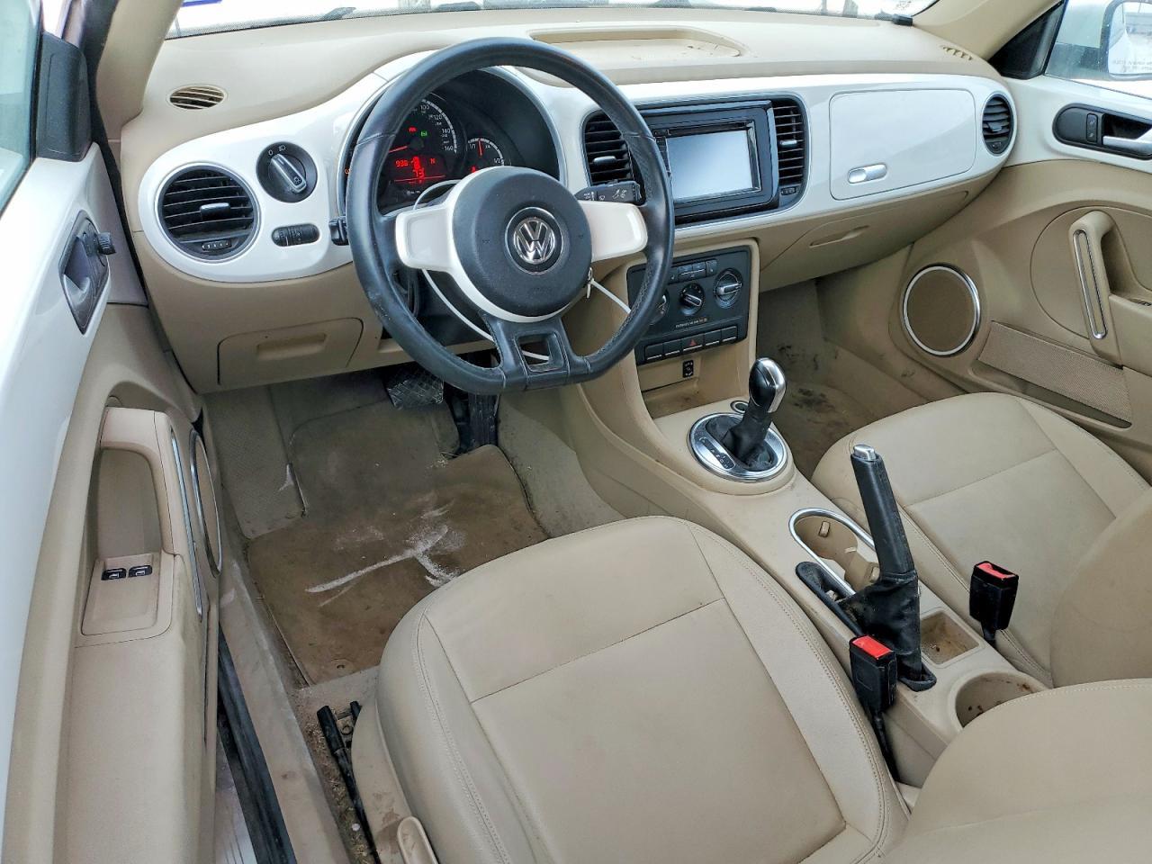 2013 Volkswagen Beetle - Image 7