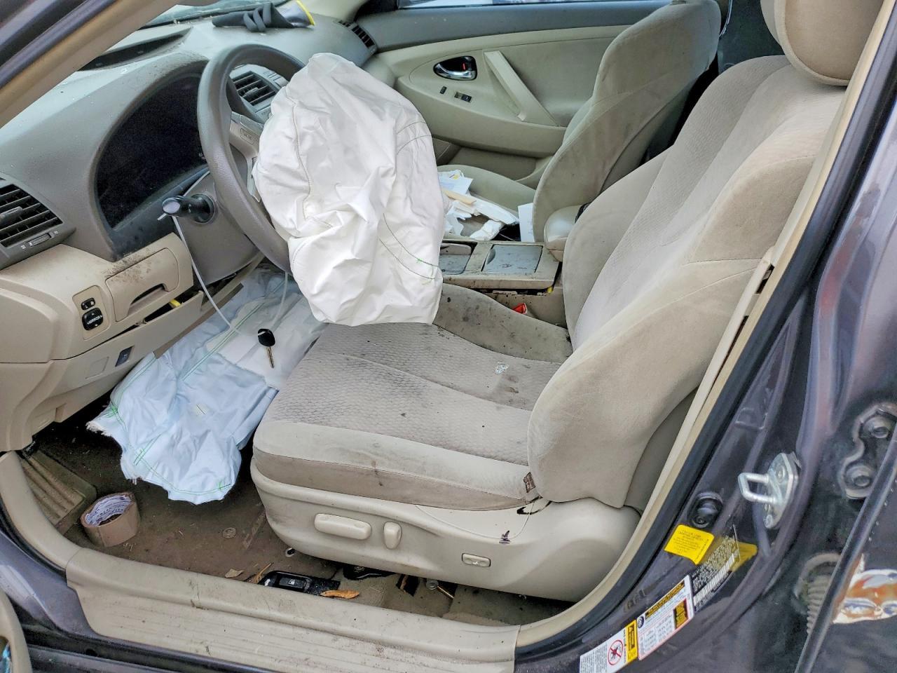 2011 Toyota Camry Le - Фото 7