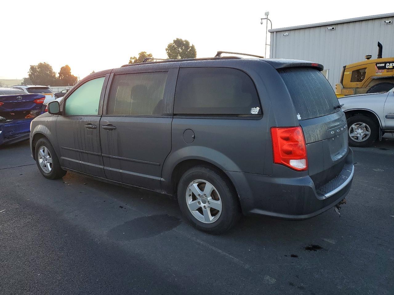 2014 Dodge Grand Caravan Sxt - Фото 2