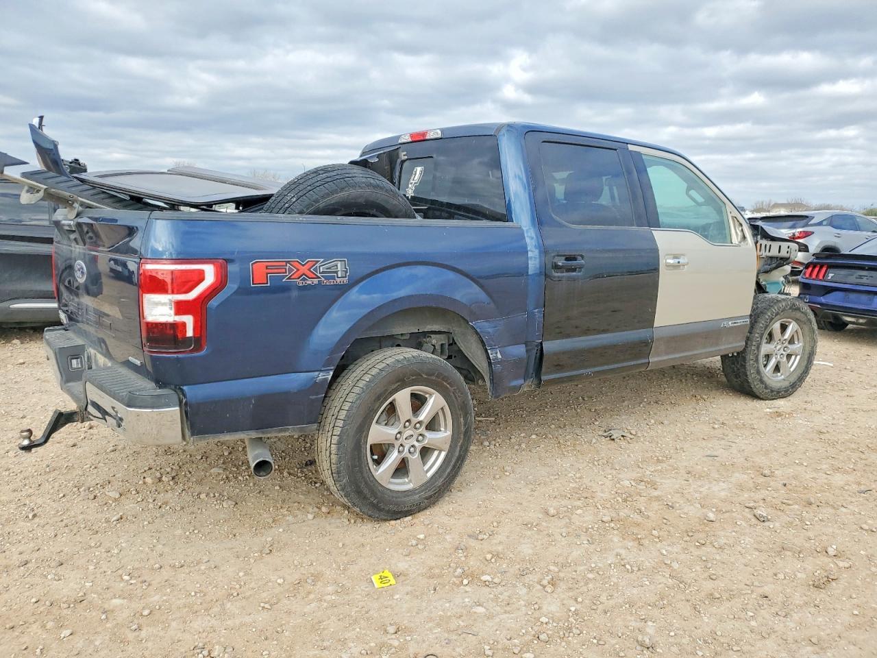 2018 Ford F150 Xlt 4Wd Supercrew - Фото 3