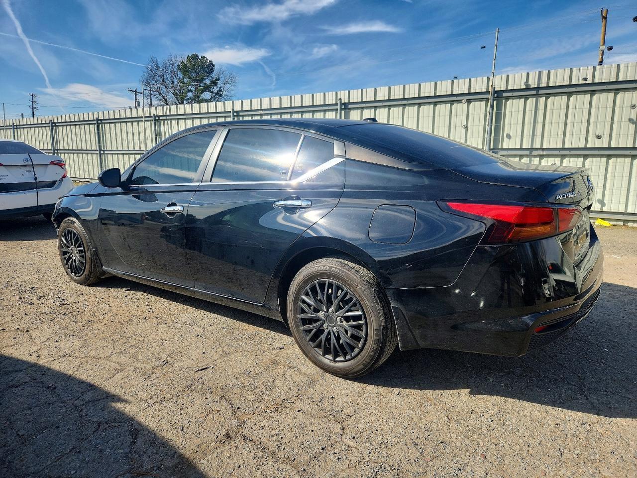 2019 Nissan Altima S - Image 2