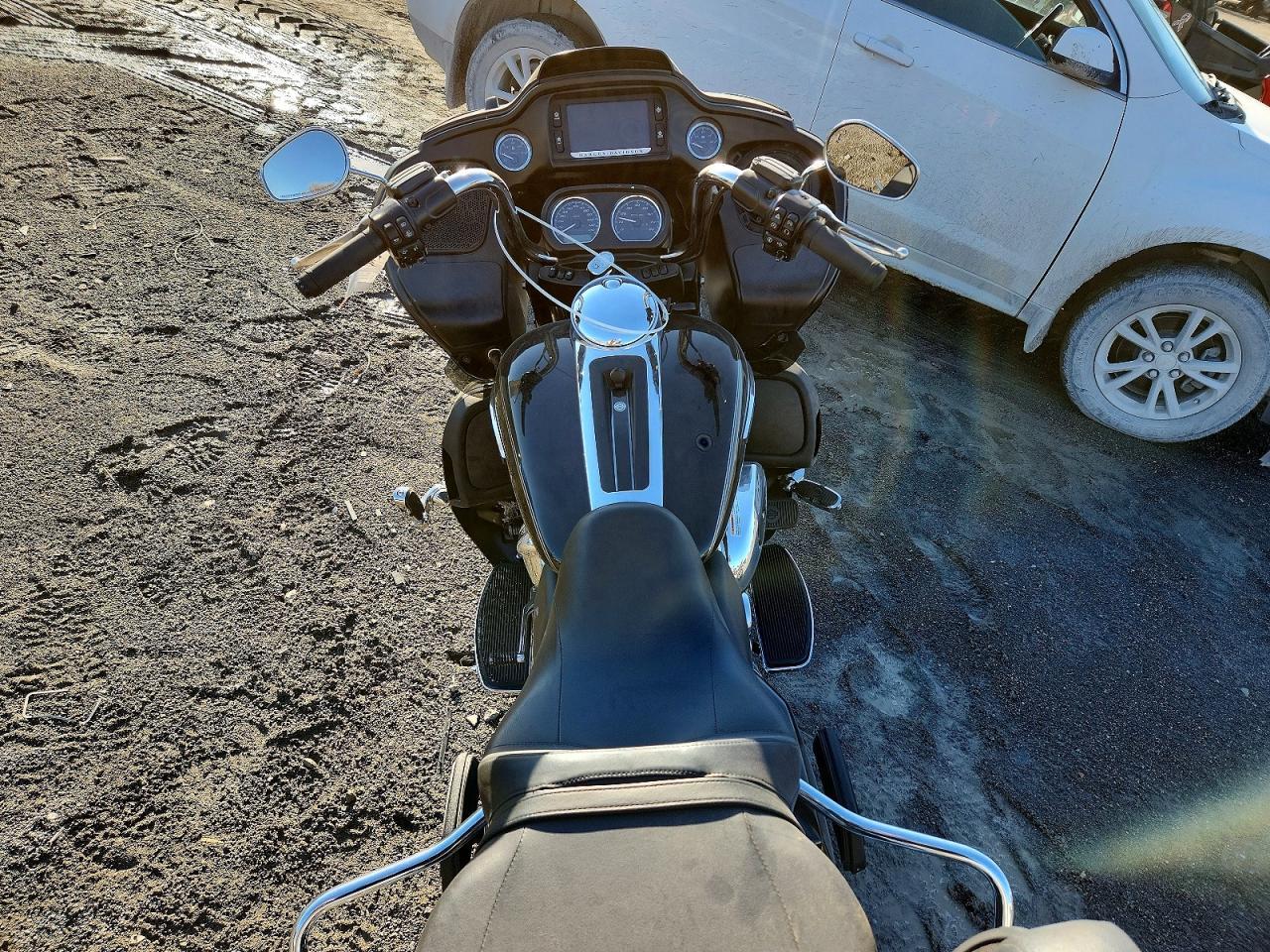 2017 Harley-Davidson Fltru - Image 6