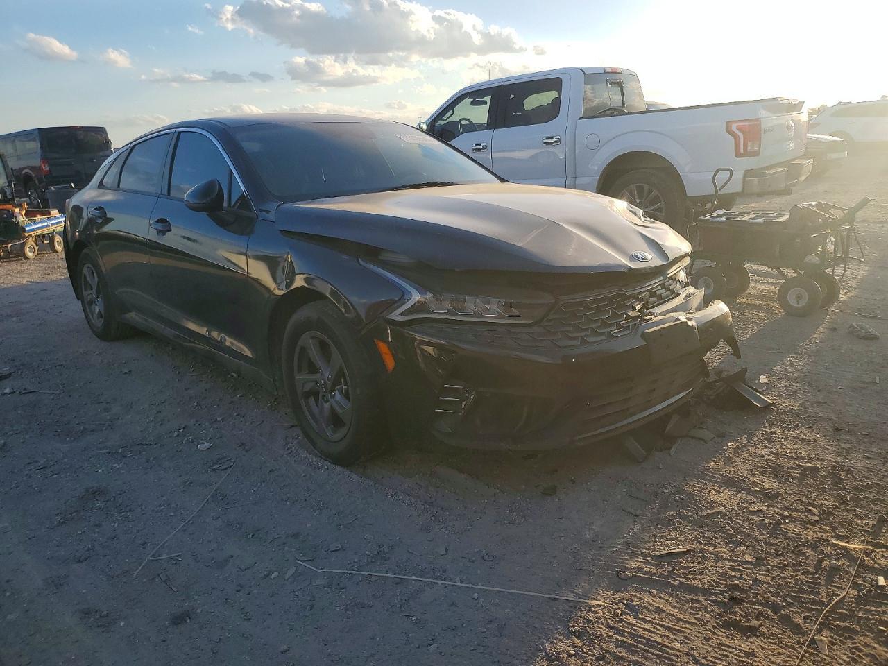 2021 Kia K5 Lxs - Image 4