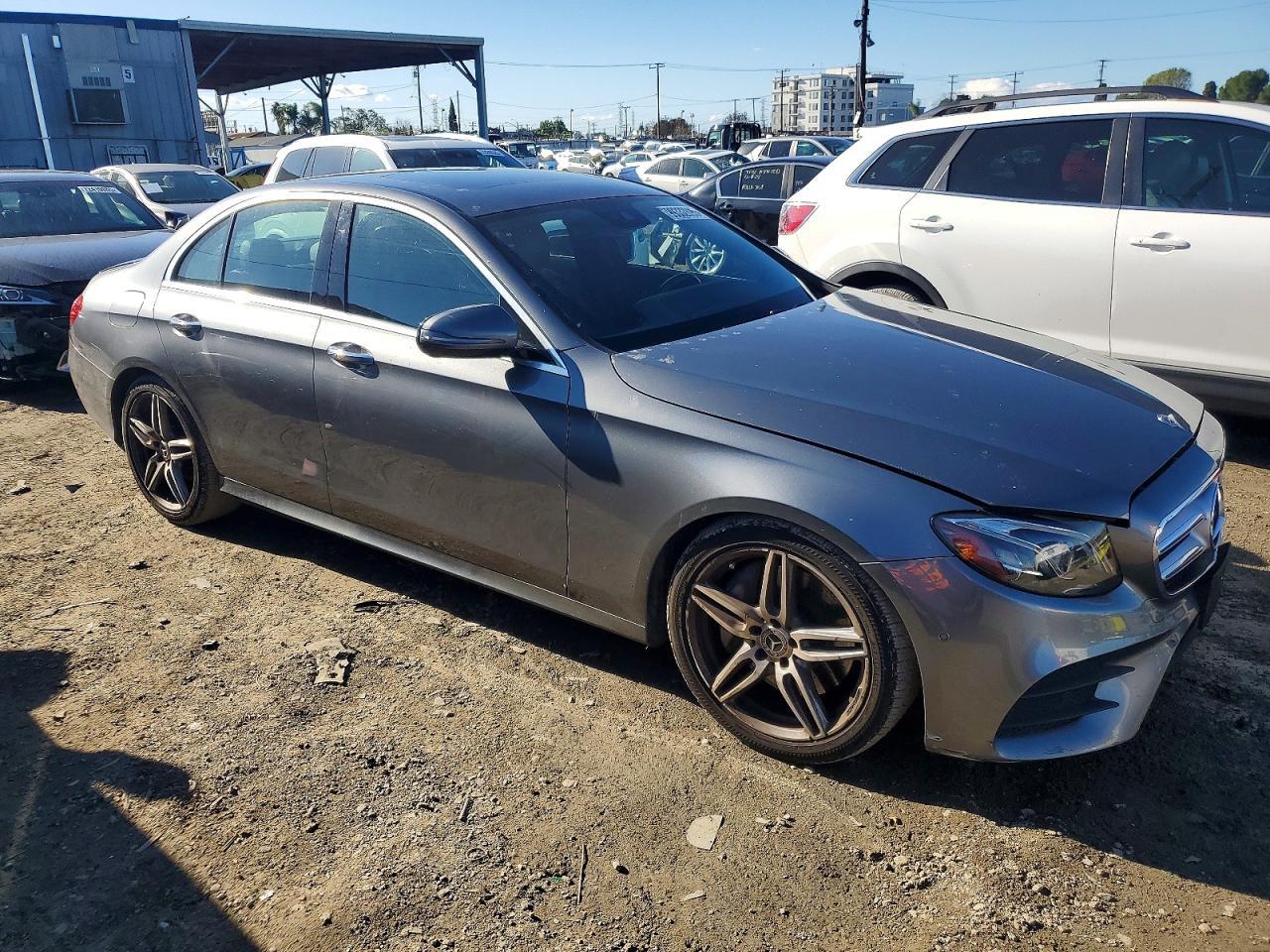 2018 Mercedes-Benz E 300 - Image 4