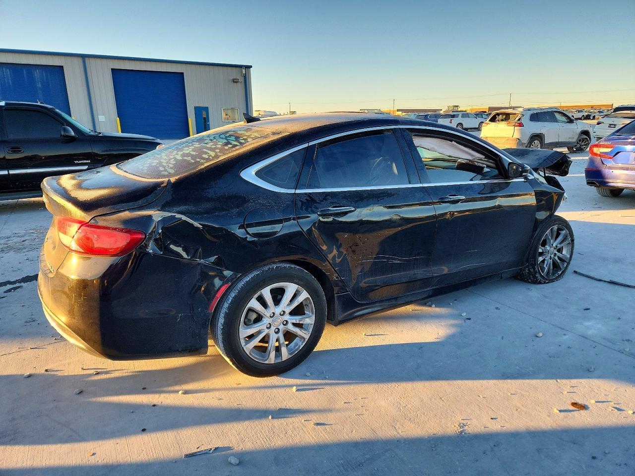 2015 Chrysler 200 C - Фото 3