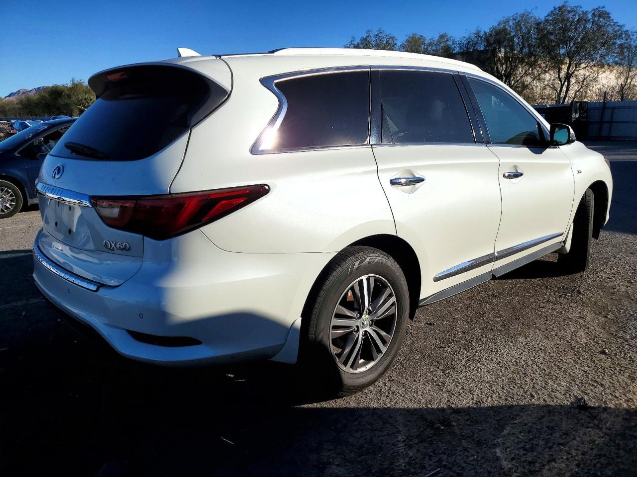 2019 Infiniti Qx60 Luxe - Image 3