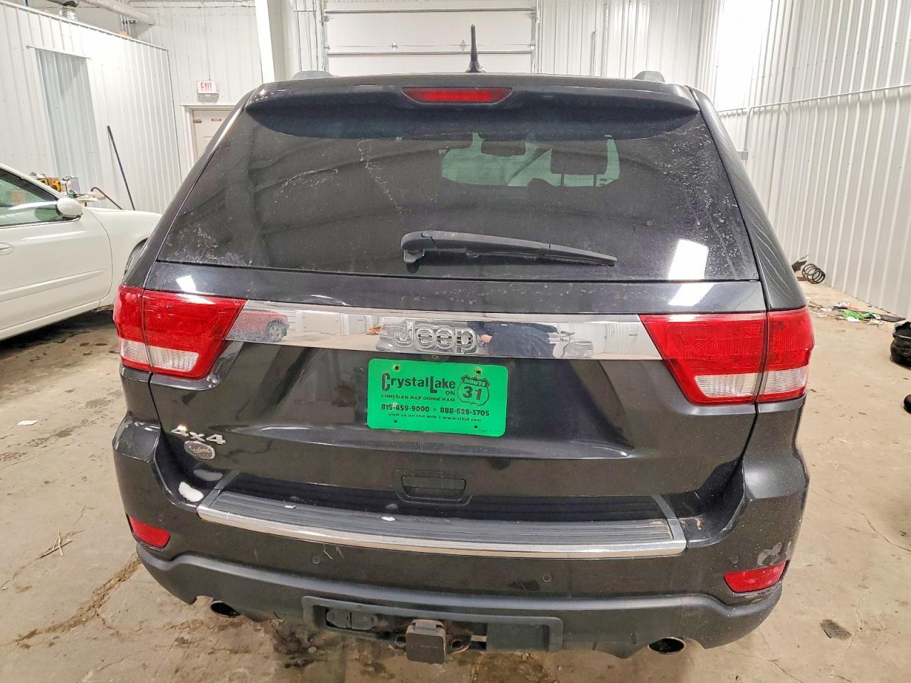 2012 Jeep Grand Cherokee Overland - Image 6