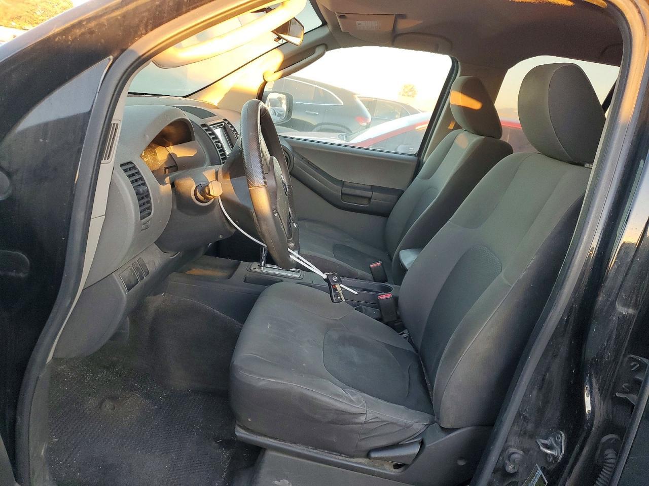 2011 Nissan Xterra Off Road - Image 7