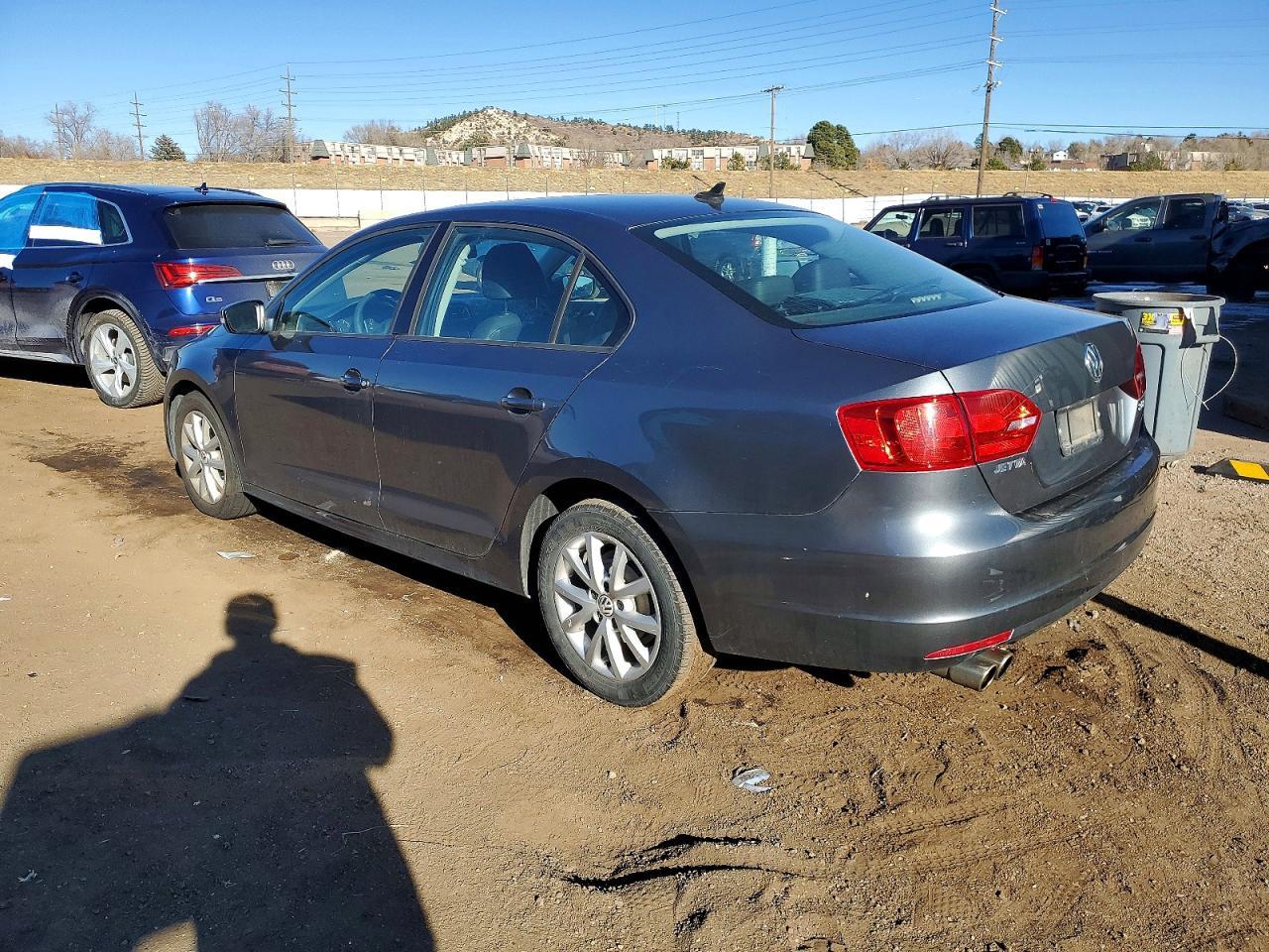 2012 Volkswagen Jetta - Image 2