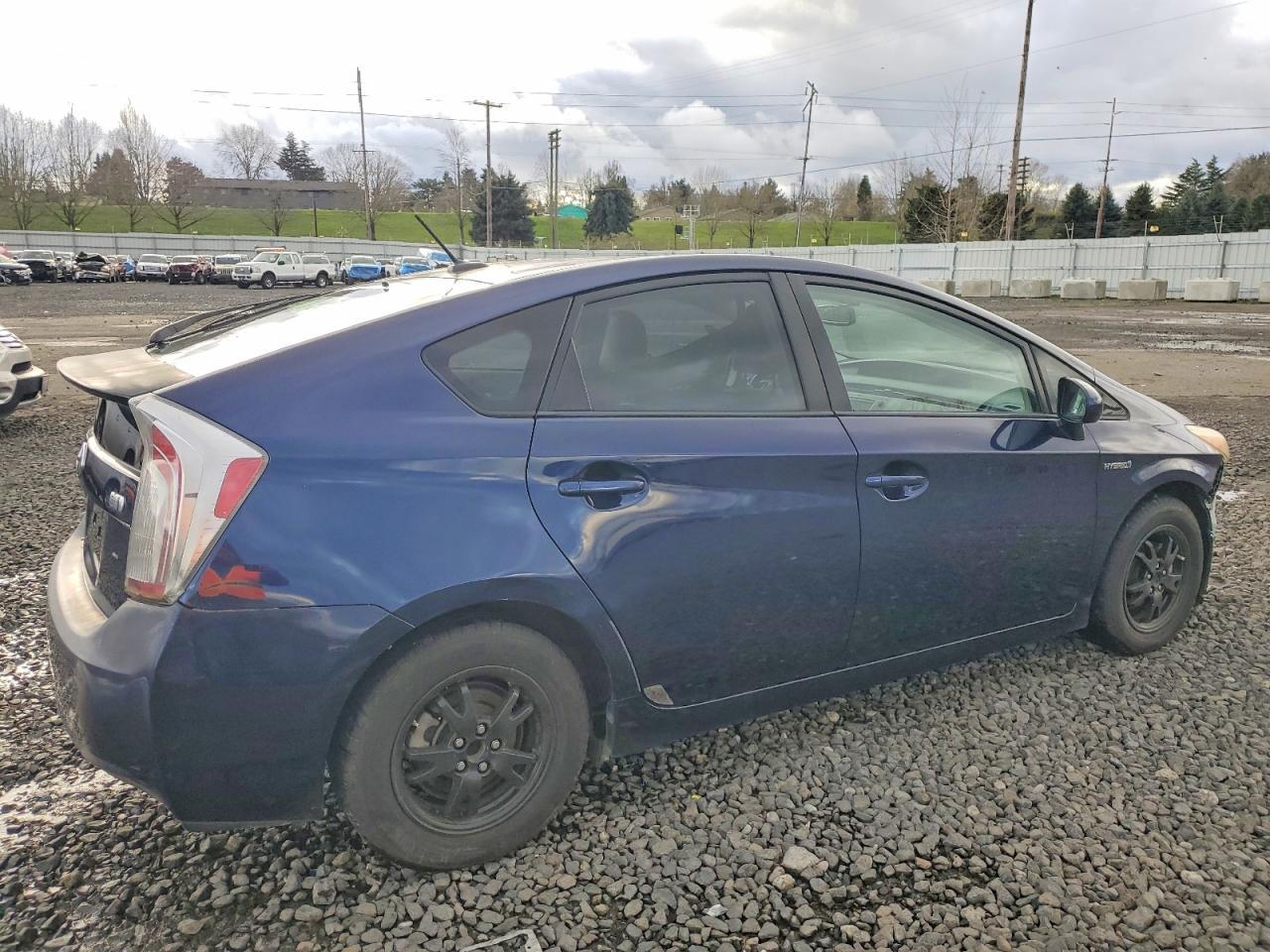 2013 Toyota Prius Four - Фото 3