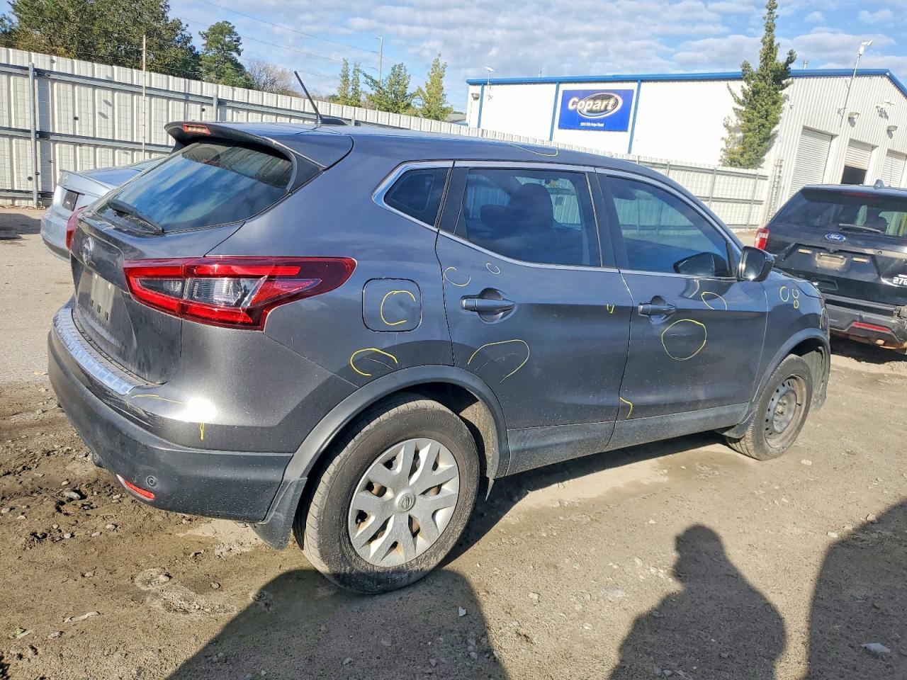 2020 Nissan Rogue Sport S - Image 3