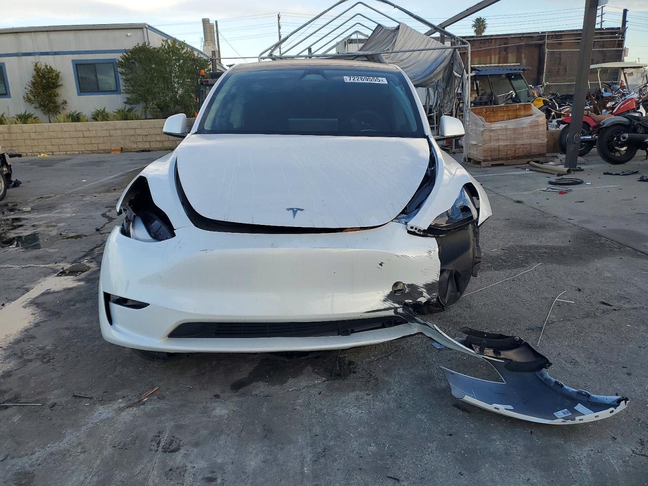 2024 Tesla Model Y - Фото 5