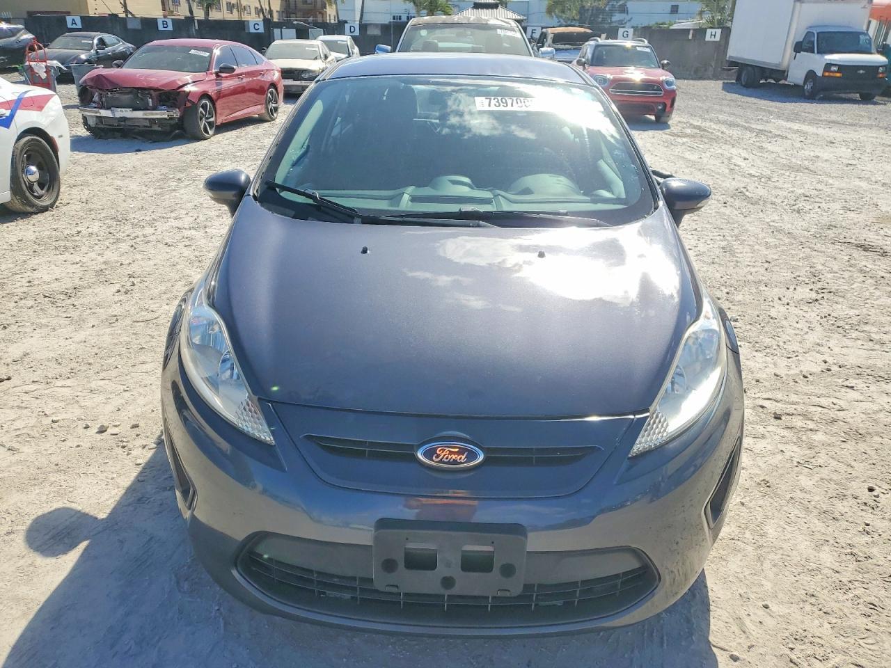 2013 Ford Fiesta Se - Фото 5