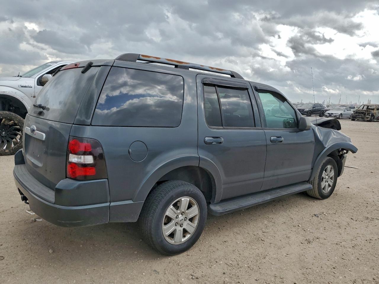 2009 Ford Explorer Xlt - Фото 3