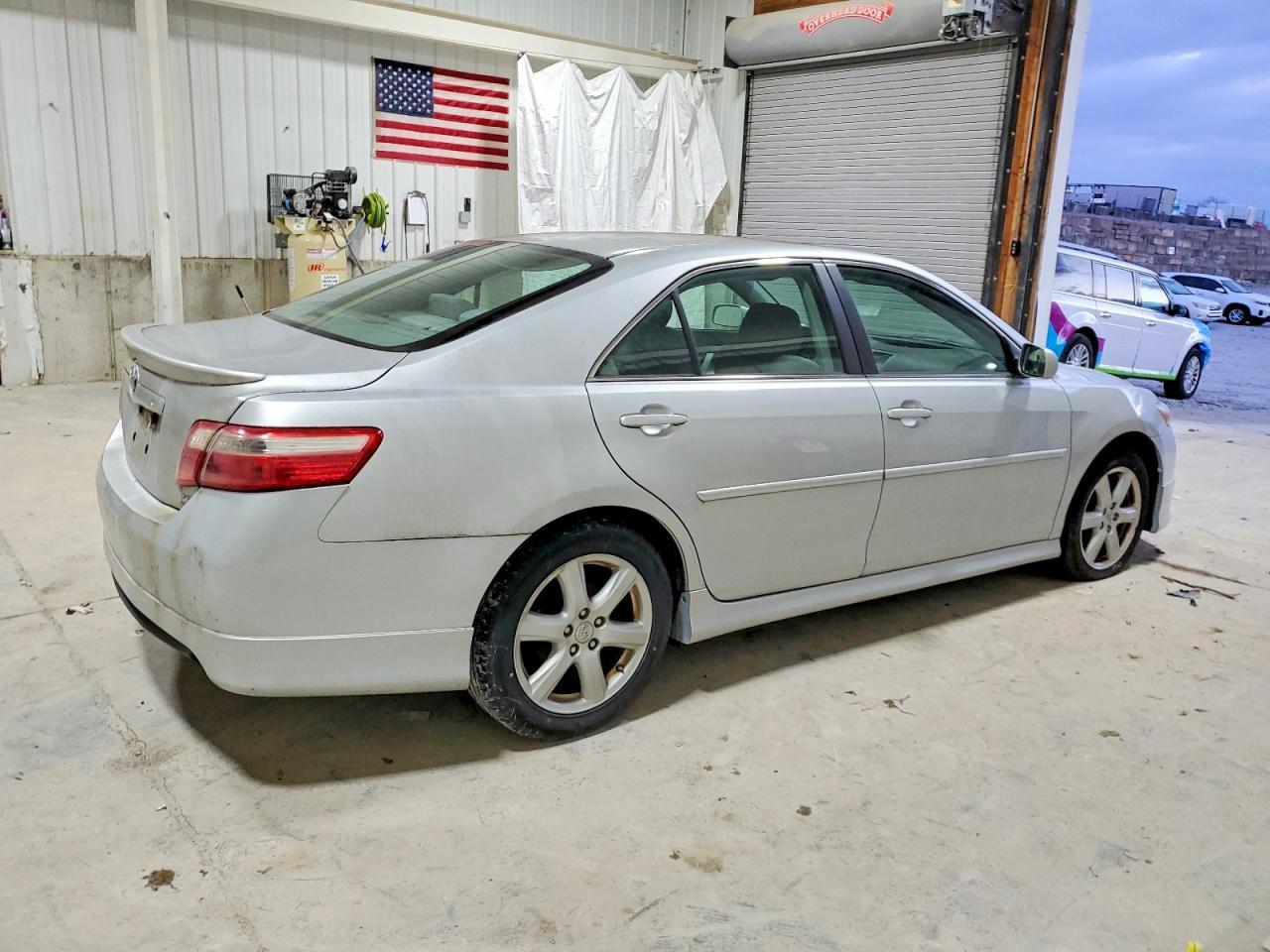 2007 Toyota Camry Se - Фото 3