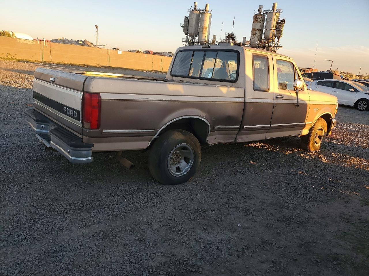 1993 Ford F-150 - Image 3