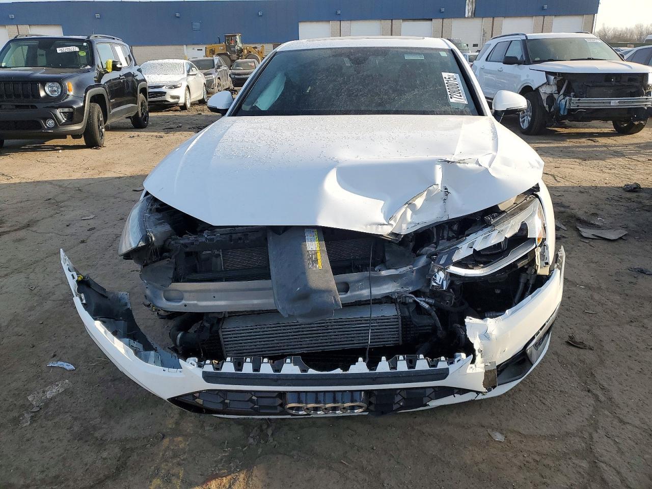 2022 Audi A4 Premium Plus 45 - Фото 5