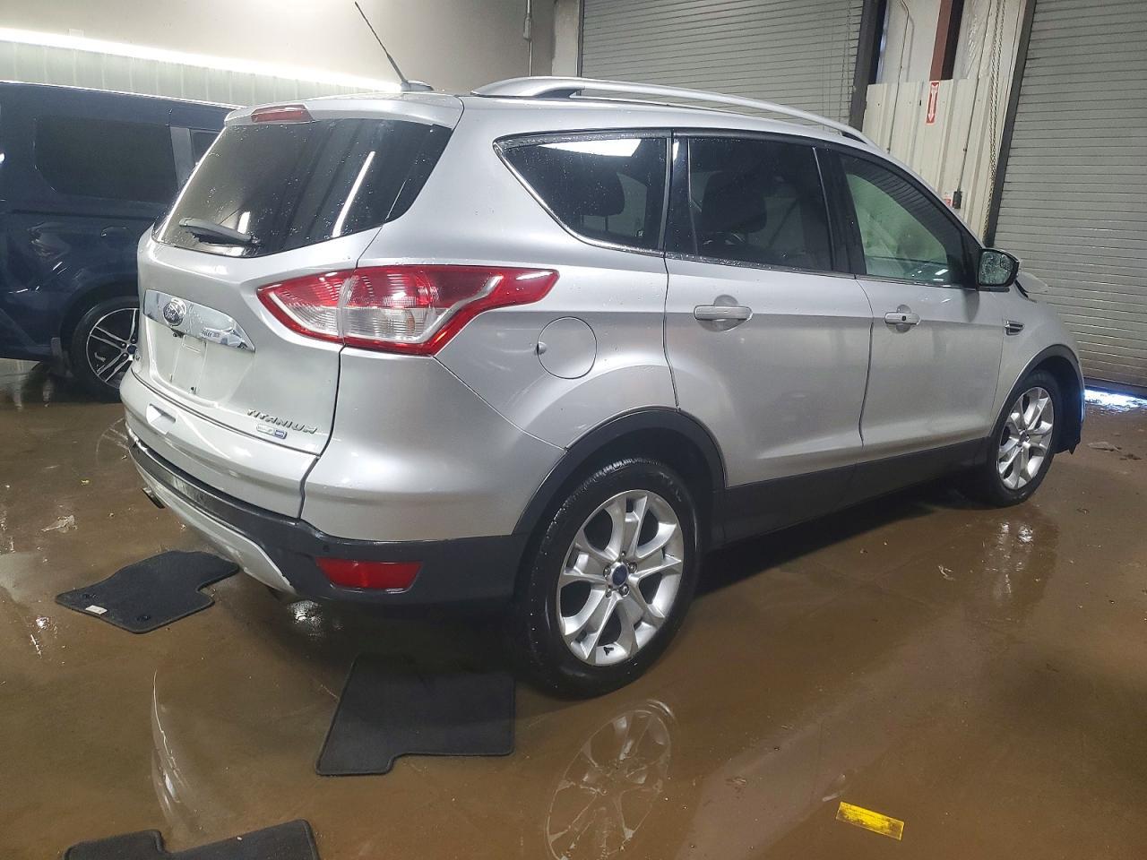 2016 Ford Escape Titanium - Image 3